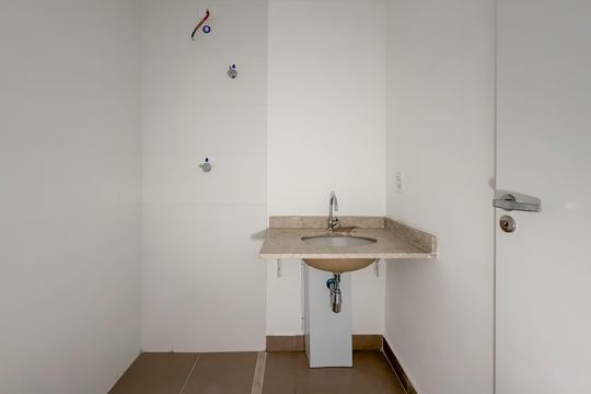 Banheiro de kitnet/studio à venda com 1 quarto, 23m² em Vila Mariana, São Paulo