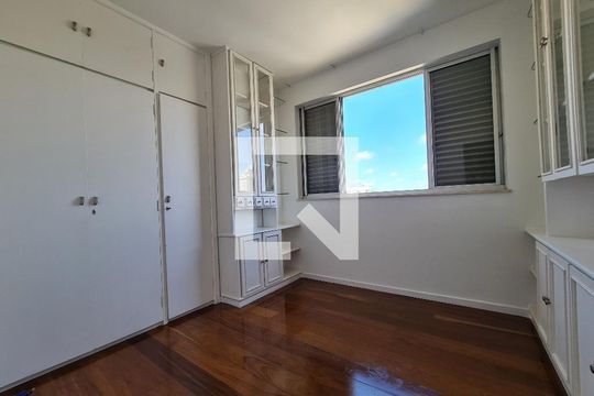 Apartamento à venda com 4 quartos, 196m² em Anchieta, Belo Horizonte