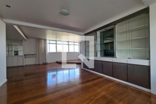 Apartamento à venda com 4 quartos, 196m² em Anchieta, Belo Horizonte
