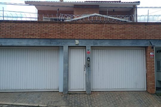 Fachada  de casa à venda com 4 quartos, 384m² em Tremembé, São Paulo
