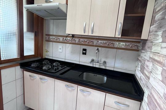 Cozinha de apartamento para alugar com 2 quartos, 58m² em Jardim Botânico, Porto Alegre