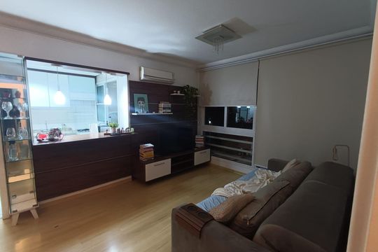 Sala  de apartamento para alugar com 2 quartos, 58m² em Glória, Porto Alegre