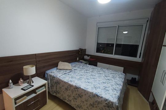 Quarto 1 de apartamento para alugar com 2 quartos, 58m² em Glória, Porto Alegre