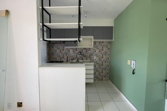 Cozinha de apartamento para alugar com 1 quarto, 45m² em Bairro Nakamura Park, Cotia