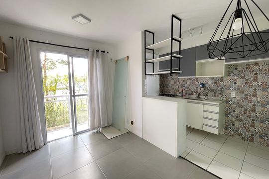 Sala de apartamento para alugar com 1 quarto, 45m² em Bairro Nakamura Park, Cotia