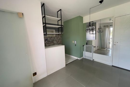 Sala de apartamento para alugar com 1 quarto, 45m² em Bairro Nakamura Park, Cotia