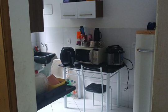 Cozinha de apartamento à venda com 2 quartos, 45m² em Itanhangá, Rio de Janeiro