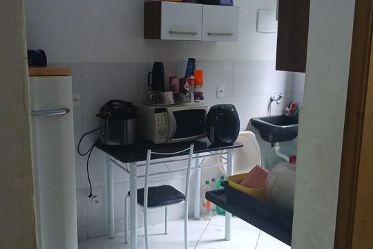 Cozinha de apartamento à venda com 2 quartos, 45m² em Itanhangá, Rio de Janeiro