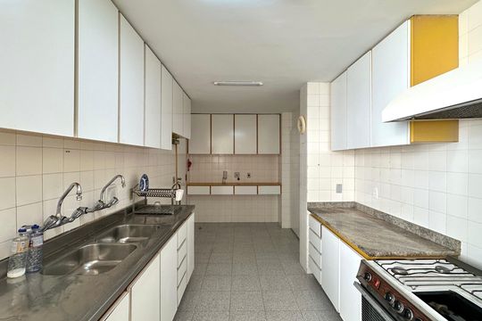 Apartamento à venda com 3 quartos, 180m² em Copacabana, Rio de Janeiro
