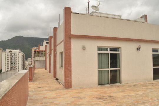 Área externa de apartamento à venda com 3 quartos, 340m² em Vila Isabel, Rio de Janeiro