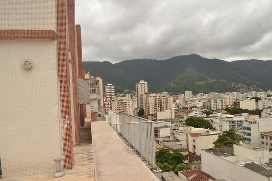Área externa de apartamento à venda com 3 quartos, 340m² em Vila Isabel, Rio de Janeiro