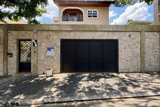 Fachada de casa à venda com 6 quartos, 500m² em Santo Amaro, São Paulo