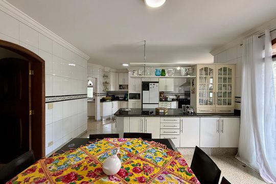Cozinha de casa à venda com 6 quartos, 500m² em Santo Amaro, São Paulo