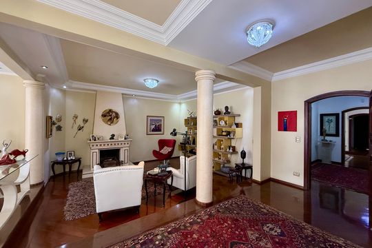 Sala de casa à venda com 6 quartos, 500m² em Santo Amaro, São Paulo