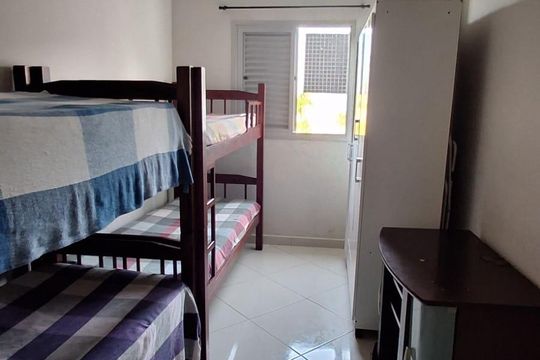 Quarto de apartamento para alugar com 2 quartos, 70m² em Nova Mirim, Praia Grande