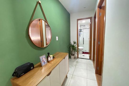 Corredor de apartamento à venda com 2 quartos, 40m² em Del Castilho, Rio de Janeiro