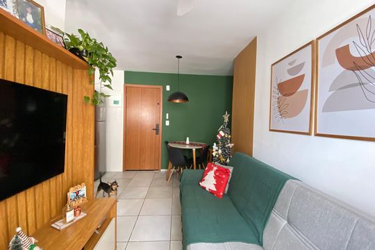 Sala de apartamento à venda com 2 quartos, 40m² em Del Castilho, Rio de Janeiro