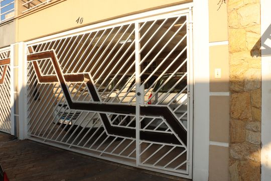 Casa à venda com 4 quartos, 170m² em Parque São Lucas, São Paulo