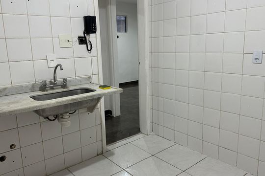 Cozinha de apartamento à venda com 3 quartos, 83m² em Recreio dos Bandeirantes, Rio de Janeiro