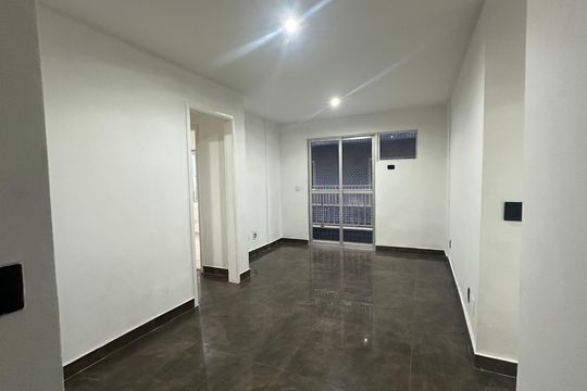 Sala de apartamento à venda com 3 quartos, 83m² em Recreio dos Bandeirantes, Rio de Janeiro