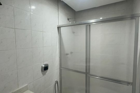 Banheiro da Suíte 2 de apartamento à venda com 3 quartos, 83m² em Recreio dos Bandeirantes, Rio de Janeiro