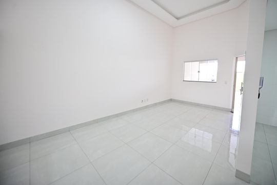 Sala de casa à venda com 3 quartos, 180m² em Setor Três Marias, Goiânia