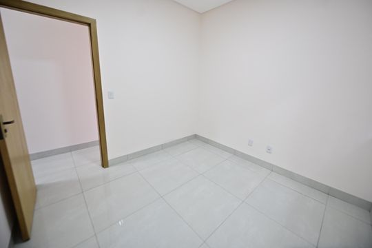 Quarto 1 de casa à venda com 3 quartos, 180m² em Setor Três Marias, Goiânia