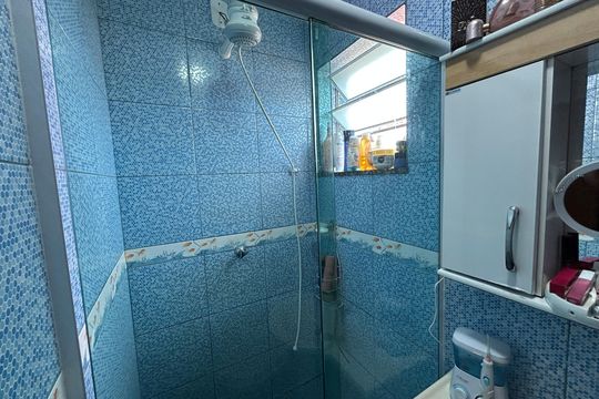 Banheiro da Suíte de casa para alugar com 3 quartos, 100m² em Quintino Bocaiúva, Rio de Janeiro