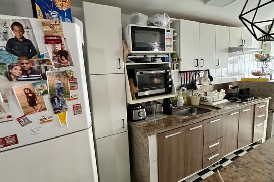 Cozinha de apartamento para alugar com 2 quartos, 70m² em Recreio dos Bandeirantes, Rio de Janeiro