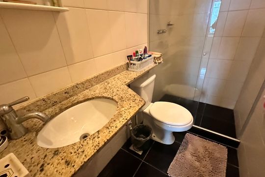 Banheiro Social de apartamento para alugar com 2 quartos, 70m² em Recreio dos Bandeirantes, Rio de Janeiro