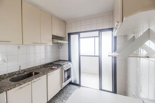 Apartamento à venda com 3 quartos, 95m² em Jardim dos Camargos, Barueri