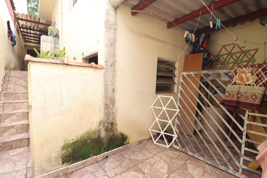 Quintal de casa à venda com 2 quartos, 125m² em Jardim Utinga, Santo André