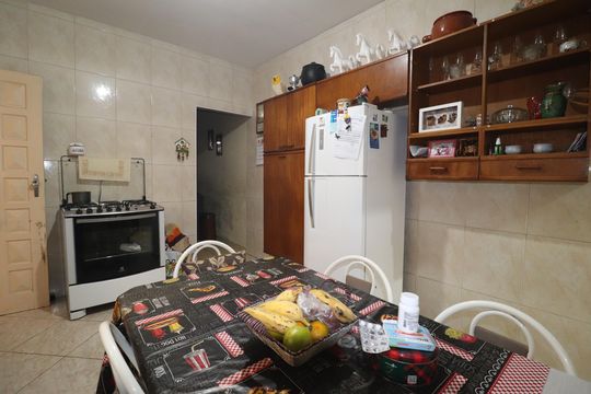 Cozinha de casa à venda com 2 quartos, 125m² em Jardim Utinga, Santo André