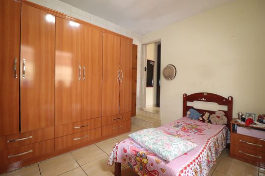 Quarto 2 de casa à venda com 2 quartos, 125m² em Jardim Utinga, Santo André