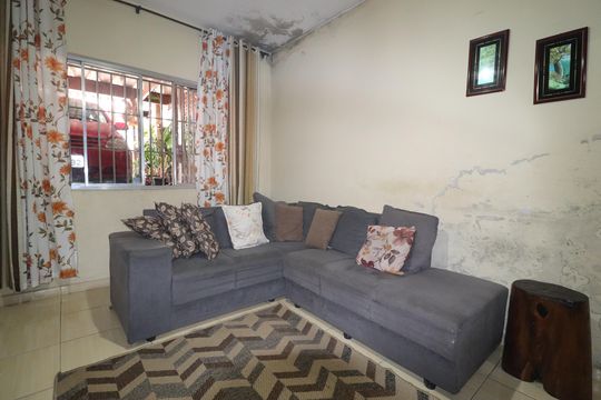 Sala de casa à venda com 2 quartos, 125m² em Jardim Utinga, Santo André