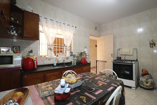 Cozinha de casa à venda com 2 quartos, 125m² em Jardim Utinga, Santo André