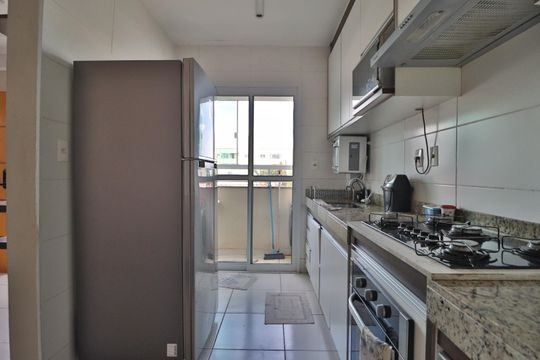 Cozinha de apartamento para alugar com 3 quartos, 80m² em Santa Mônica, Uberlândia