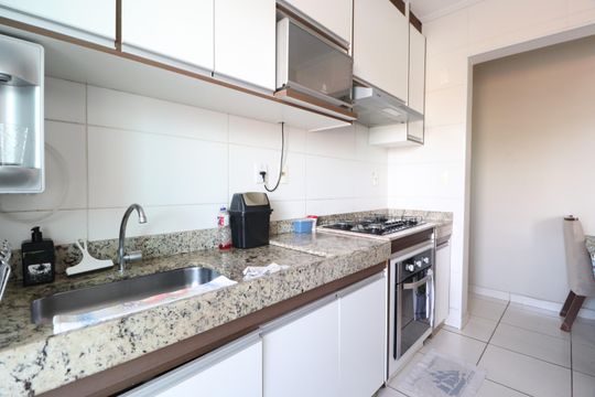 Cozinha de apartamento para alugar com 3 quartos, 80m² em Santa Mônica, Uberlândia