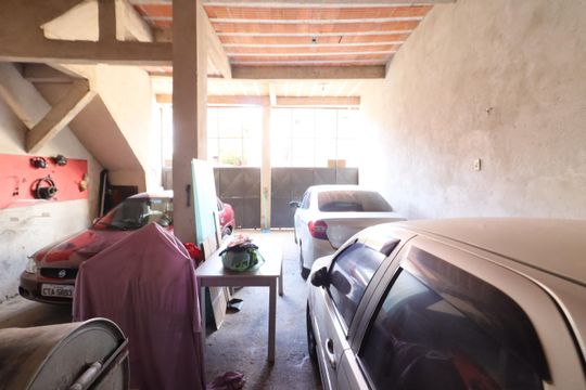 Garagem de casa à venda com 5 quartos, 220m² em Bussocaba, Osasco