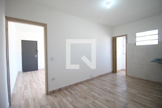 Apartamento para alugar com 1 quarto, 59m² em Pari, São Paulo