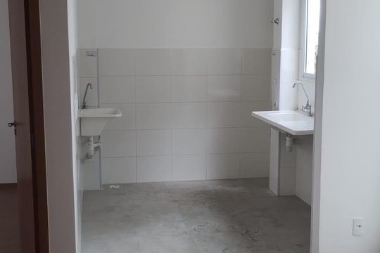 Cozinha de apartamento para alugar com 2 quartos, 41m² em Vila Perracini, Poá