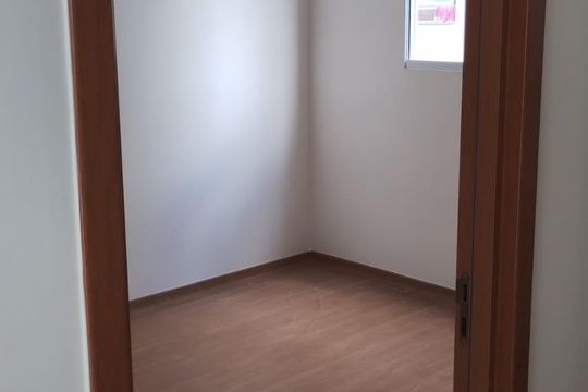 Quarto de apartamento para alugar com 2 quartos, 41m² em Vila Perracini, Poá