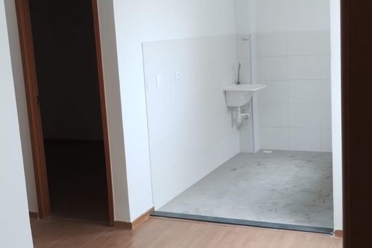 Cozinha de apartamento para alugar com 2 quartos, 41m² em Vila Perracini, Poá