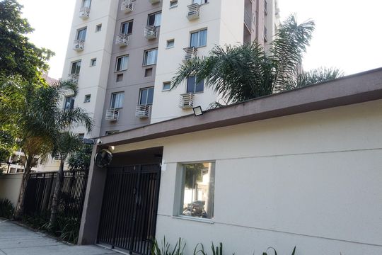 Fachada de apartamento à venda com 2 quartos, 46m² em Taquara, Rio de Janeiro