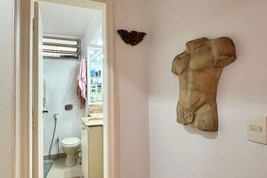 Corredor de apartamento para alugar com 3 quartos, 150m² em Copacabana, Rio de Janeiro