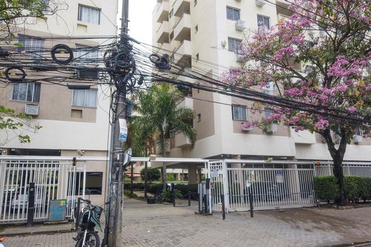 Fachada de apartamento à venda com 3 quartos, 74m² em Taquara, Rio de Janeiro