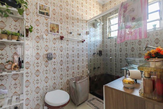 Banheiro da Suíte de casa à venda com 6 quartos, 500m² em Vila Ema, São Paulo