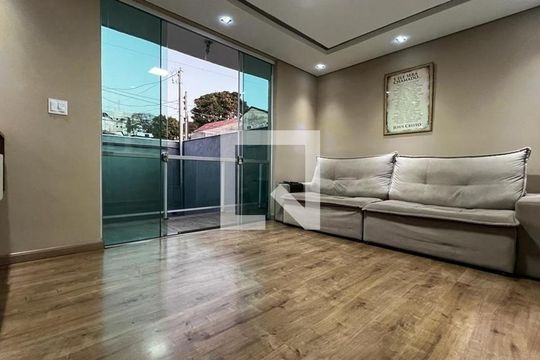 Casa à venda com 3 quartos, 197m² em Serrano, Belo Horizonte