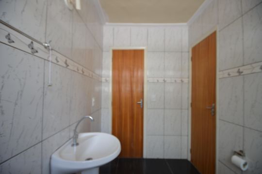 Banheiro da Suíte de casa à venda com 2 quartos, 100m² em Vila Valqueire, Rio de Janeiro