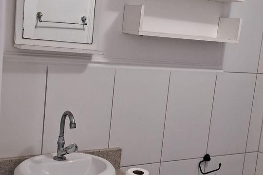 Banheiro de apartamento à venda com 2 quartos, 47m² em Parque Esmeralda, São Paulo